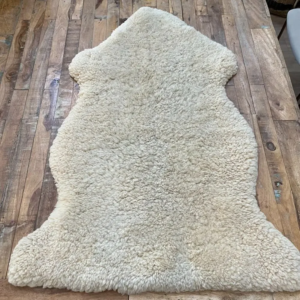Auskin Infant Care New Zealand Lambskin Rug 39